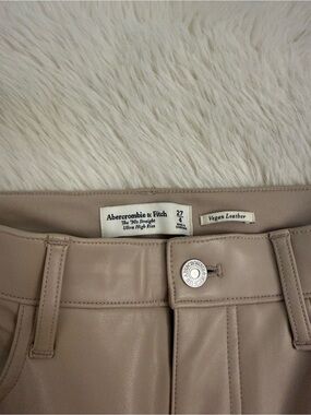Abercrombie & Fitch Vegan Leather Jeans - Taupe